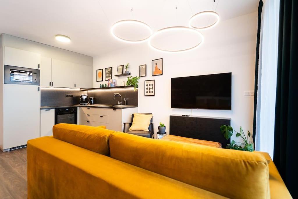 Gold Garden Terrace Apartment Brünn Exterior foto
