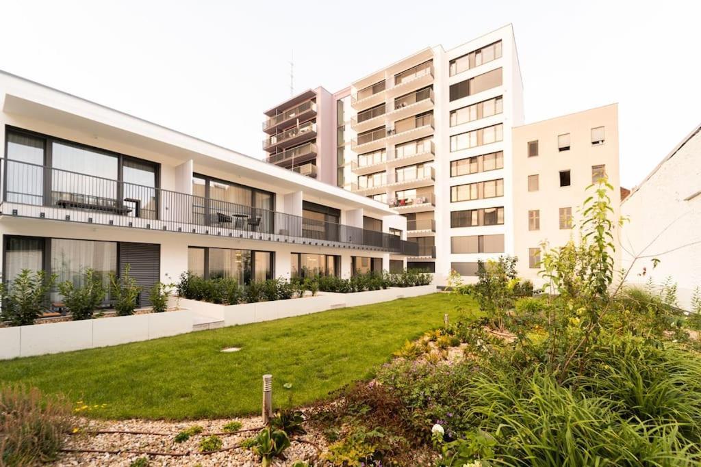 Gold Garden Terrace Apartment Brünn Exterior foto