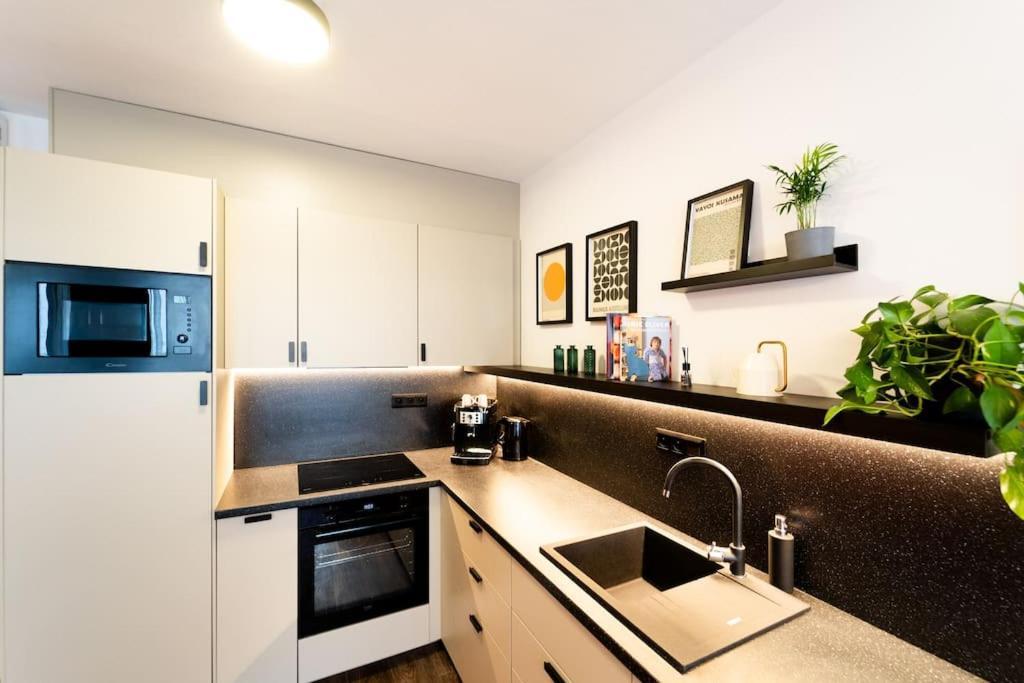 Gold Garden Terrace Apartment Brünn Exterior foto